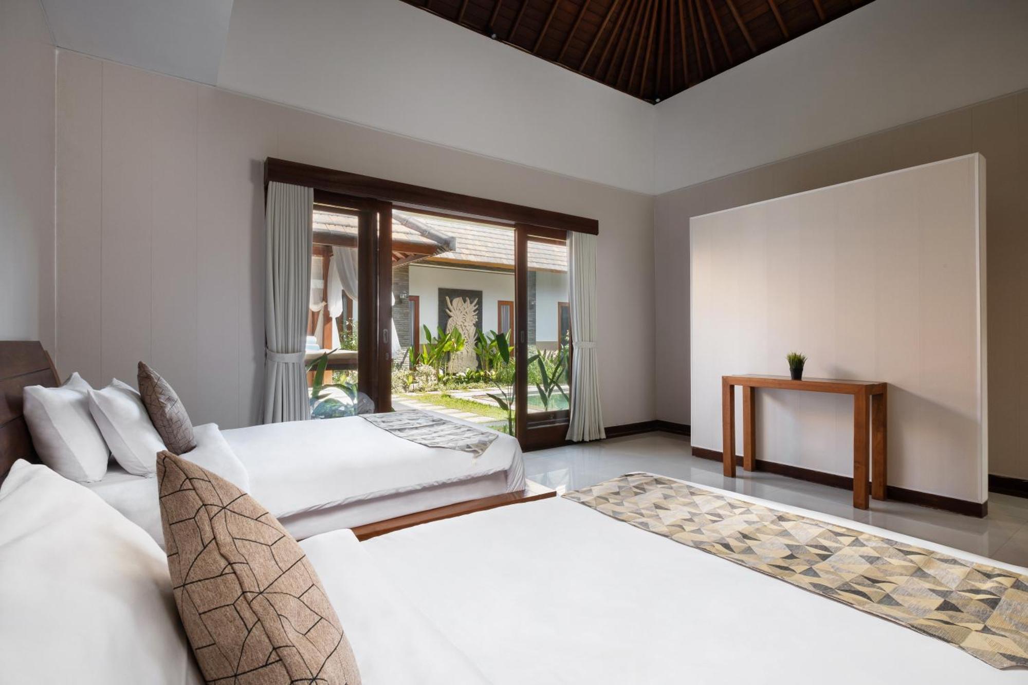 Lapiz Lazuli Kuta Villa